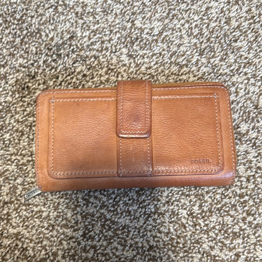 Fossil Brown Leather Wallet - Picture 1 of 6